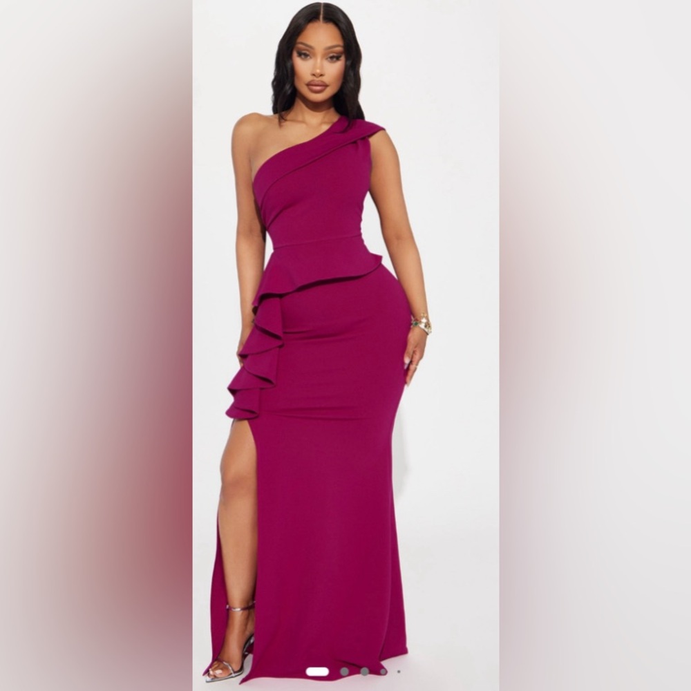 Elegant Magenta One-Shoulder Dress